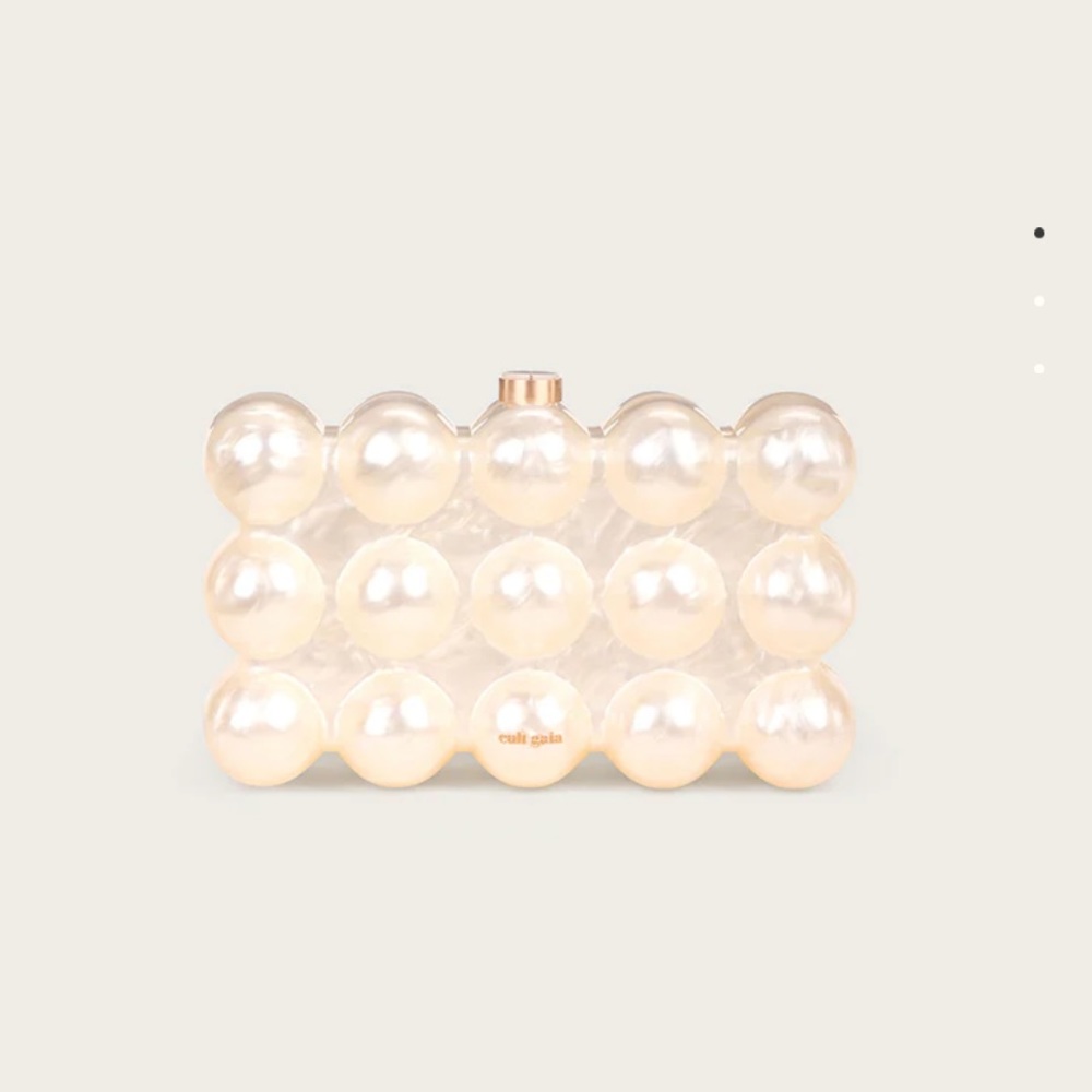 NWT Cult Gaia
The Bubble Clutch in Ivory